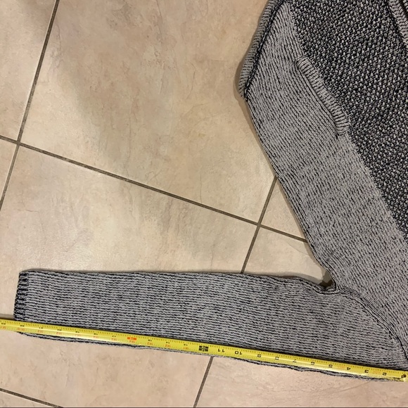 Women’s Designer Sip-up Hoody - Picture 6 of 8